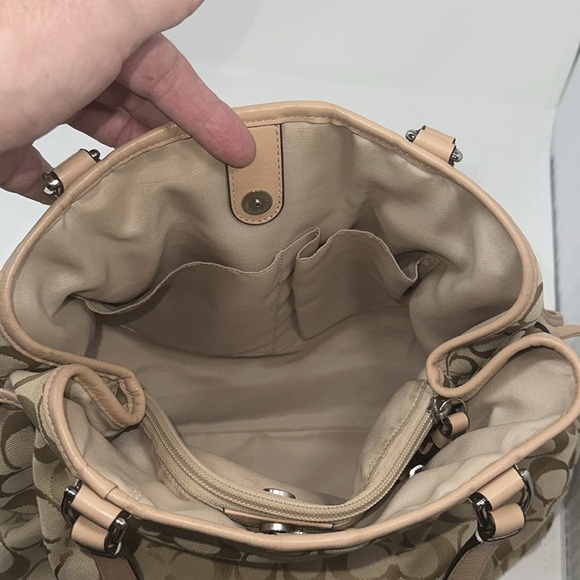 Coach, shoulder bag, and wristlet - Picture 5 of 11